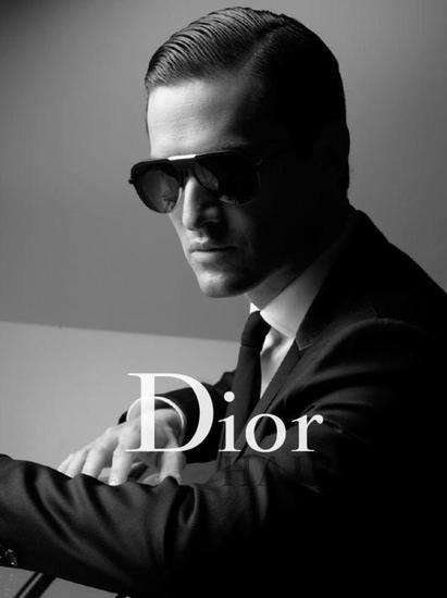 查理-西姆为Dior拍摄广告