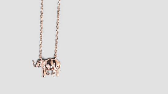 Noemie-Elephant-Pendant-Necklace-18K-Rose-Gold_grande