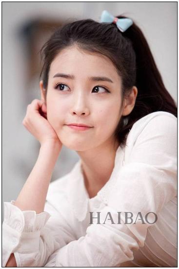 李知恩 (IU)