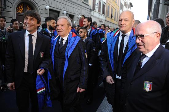 Ermanno Scervino与意大利国家足球队合作队服