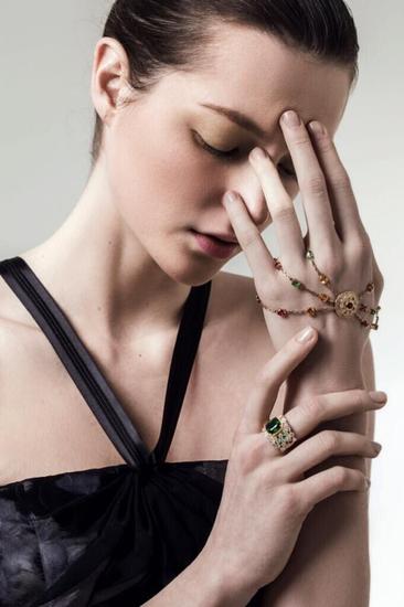 CEYLON STAR 沙弗莱与祖母绿混镶之春天物语套装戒指、手链