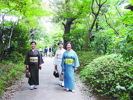 特殊人群日本大妈 善解人意又趣味十足|日本