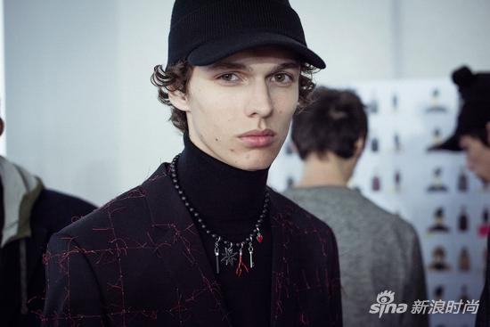 DIOR HOMMEһϵ 跢 Ļ