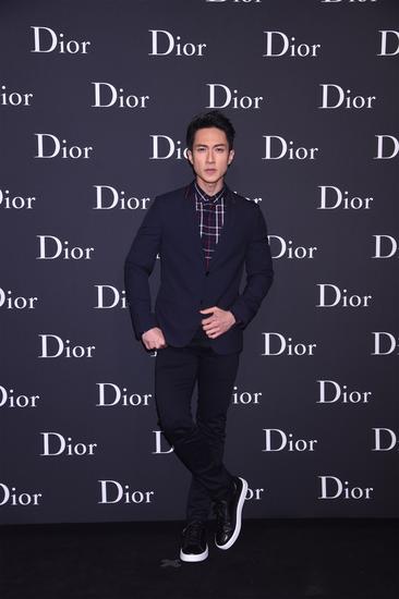 3. 著名演员吴尊身着Dior Homme2016秋季系列出席本次发布秀
