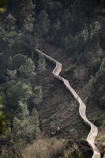 绝美山间步道