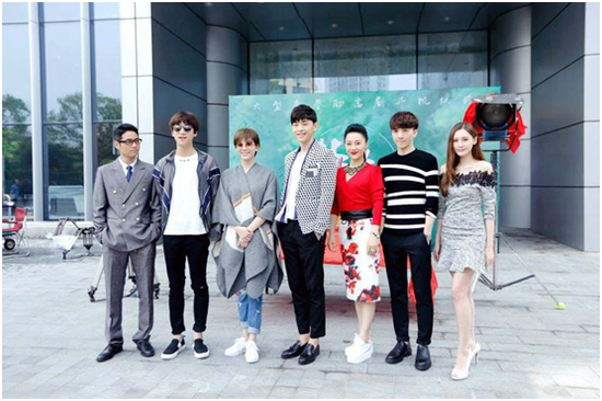 携手《毕业季》吴大伟初登电视银幕_新浪时尚_新浪网