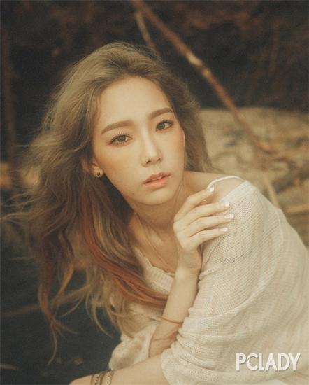 金发中微微的橘棕色挑染