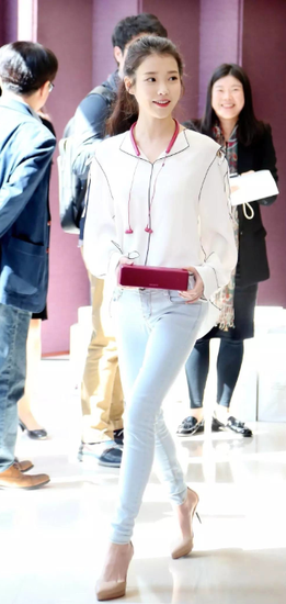 IU