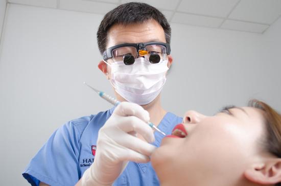 盖德口腔黄欢医生:人文关怀为先 医疗技术为本