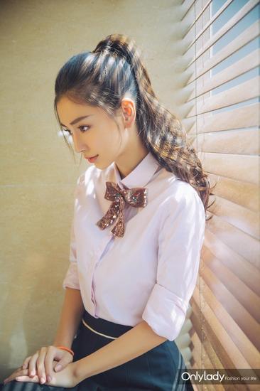 Angelababy΢΢һЦǡд