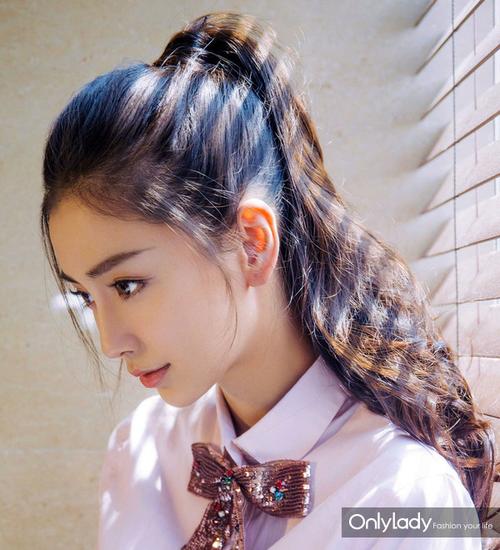 Angelababy΢΢һЦǡд