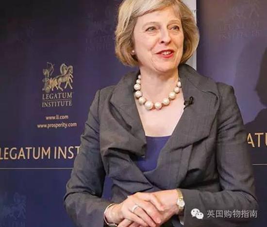 梅姨和撒切尔夫人都爱戴小金表