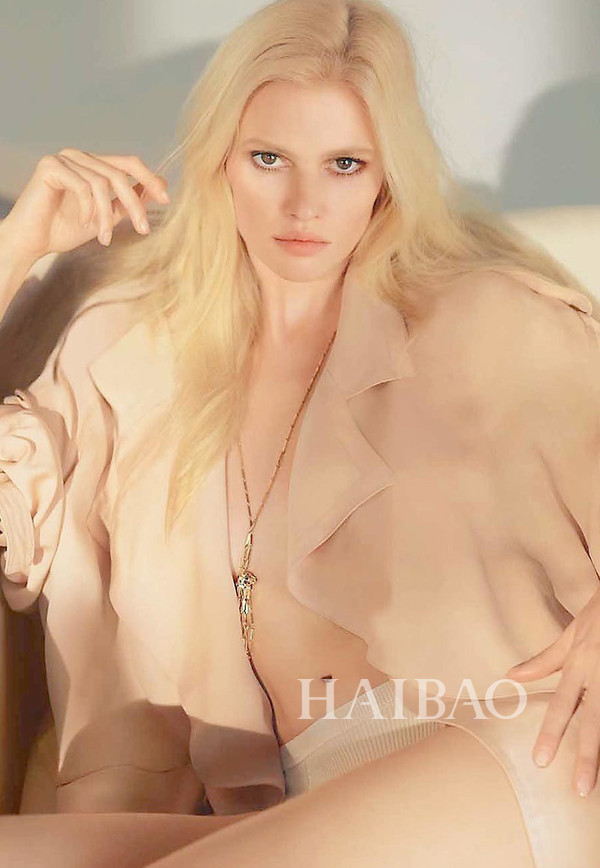 ˹ͨ (Lara Stone)