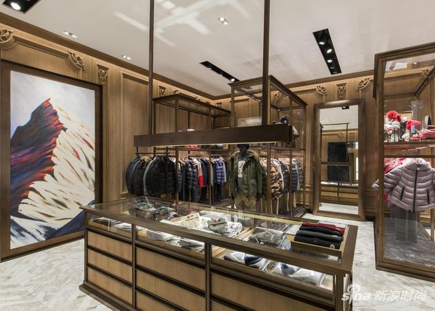 全新盟可睐MONCLER澳门永利皇宫专卖店隆重