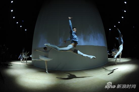 环幕投影声光互动