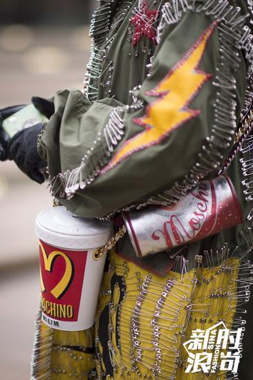 Moschinoְ