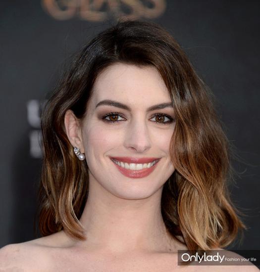 Anne Hathaway