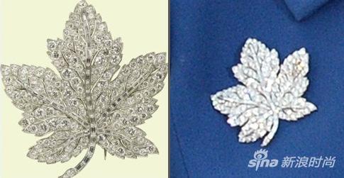 　　Kate-Canada-Arrival-Blue-Packham-Queens-Maple-Leaf-Diamond-Brooch-side-by-side-Sept-24-2016