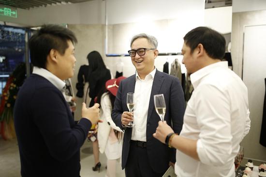 设计师Lucien WANG与现场嘉宾交流