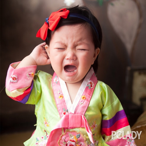 阿拉蕾大名崔雅涵，长着肉肉的脸蛋、会说话的大眼睛