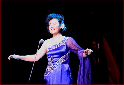 中央歌剧院著名女高音歌唱家尤泓斐