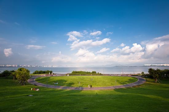 《魔笛》降临深圳湾 草地音乐会约你和经典歌