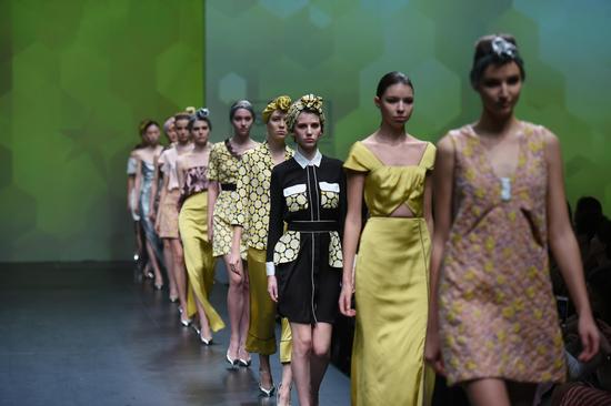 LISA ZHOU 2017春夏 “Tropicana Lush热带幻想”系列