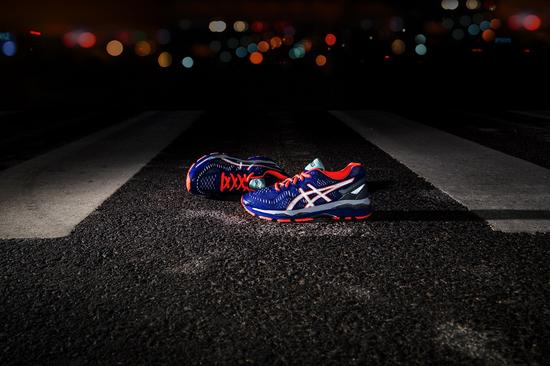 ASICS 亚瑟士推出新一季LITE-SHOW系列跑步运动装备