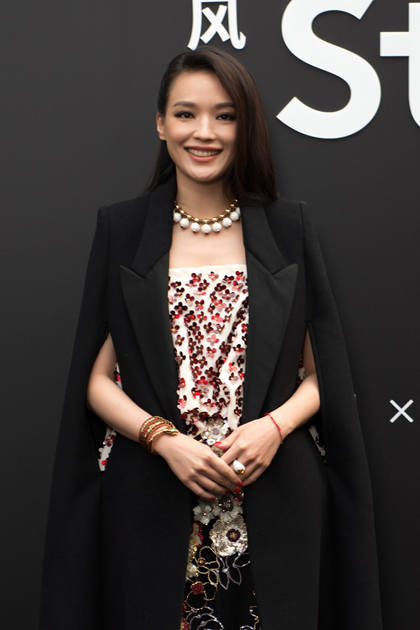 VOGUE BVLGARI 寶石·夢(mèng) 舒淇背板圖