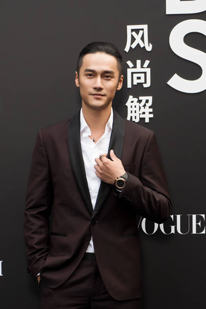 VOGUE BVLGARI 寶石·夢(mèng) 蔣勁夫背板圖