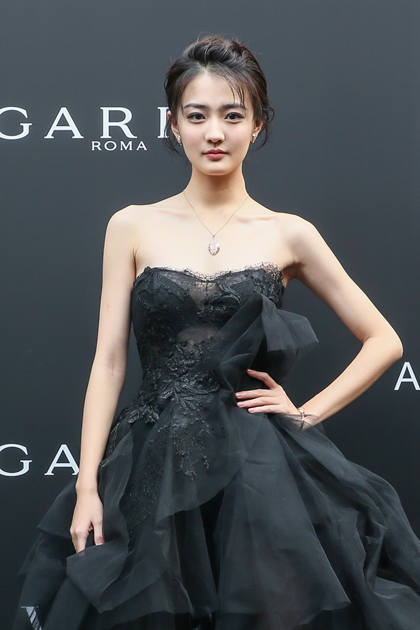 VOGUE BVLGARI 寶石·夢(mèng) 徐璐背板圖