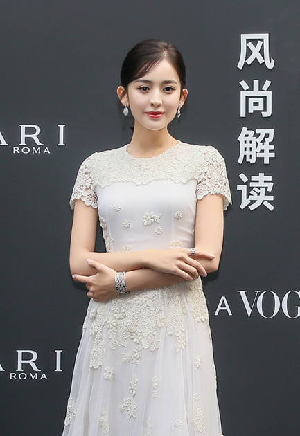 VOGUE BVLGARI 宝石·梦 娜扎背板图