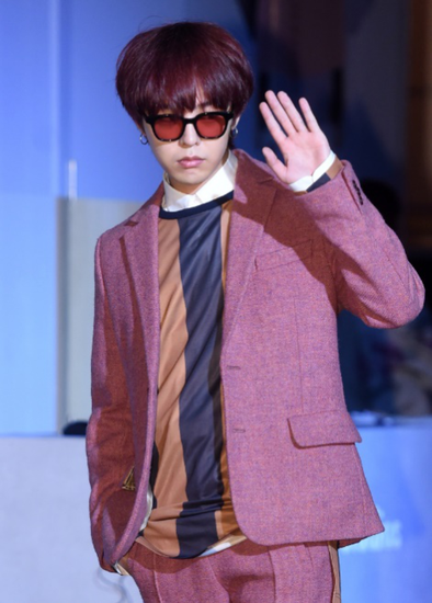 偶像力量大! angelababy墨镜选男神GD权志龙