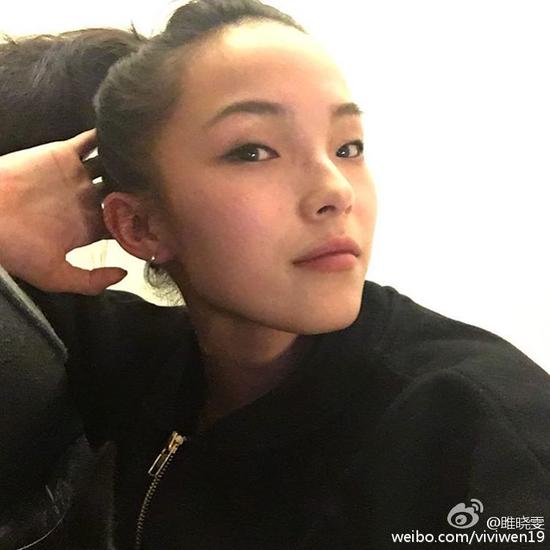 给眼尾来点小晕染