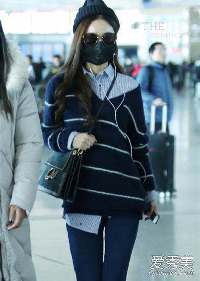 赵丽颖机场造型