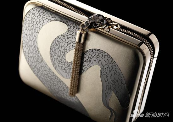 Serpenti Boxy Dragone系列金色山羊皮和银色金属漆面小牛皮晚宴包