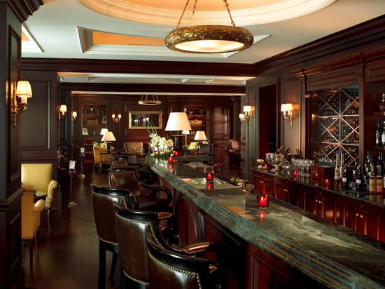 丽思卡尔顿酒吧 The Ritz-Carlton Bar