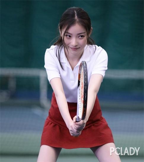 倪妮变身网球少女
