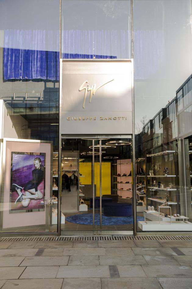 GIUSEPPE ZANOTTI北京三里屯Pop Up 店铺