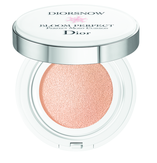 Dior迪奥雪晶灵焕亮沁润气垫修颜霜SPF50 PA+++ 570RMB / 15g+15g(正装+替换装)