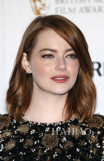 艾玛·斯通 (Emma Stone) 出席2017年英国电影电视艺术学院大奖预热派对