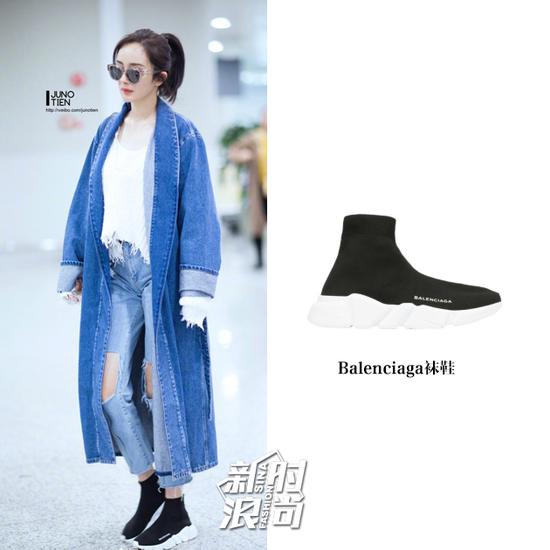 杨幂穿Balenciaga袜鞋街拍