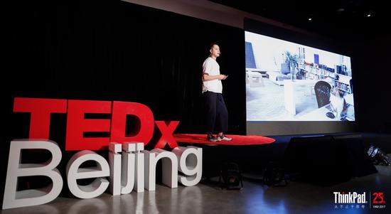 ThinkPad品牌好友，建筑师青山周平在TED Beijing上发表演讲