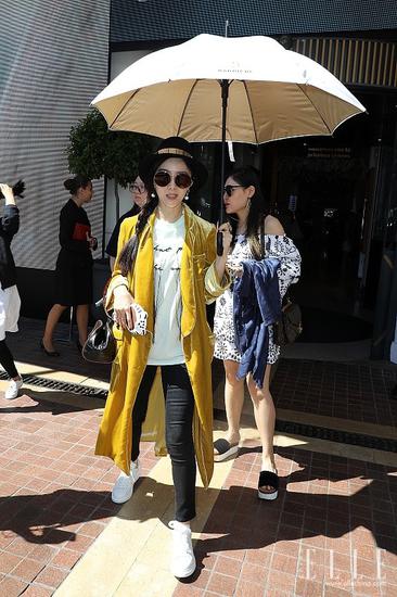 常日里的私服走的也是轻松天然的路线
