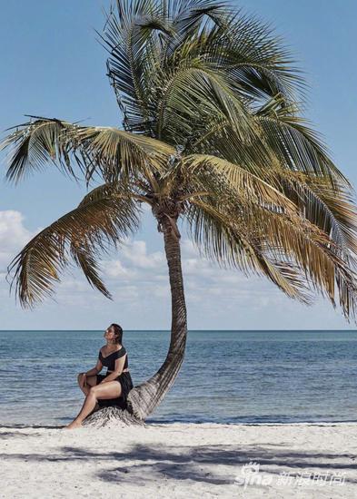 大码超模Ashley Graham自信登封面|超模|封面|