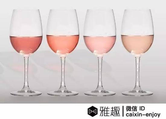 不同的葡萄品种和不同的浸渍时间，都会导致桃红酒颜色的不同
