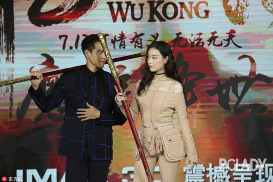 CHOKER戴在倪妮脖子上,时尚感满满