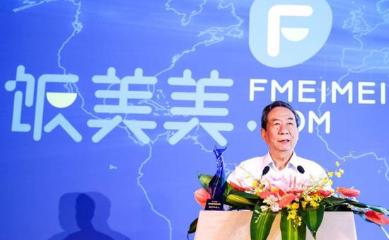 中国烹饪协会副会长冯恩援致辞