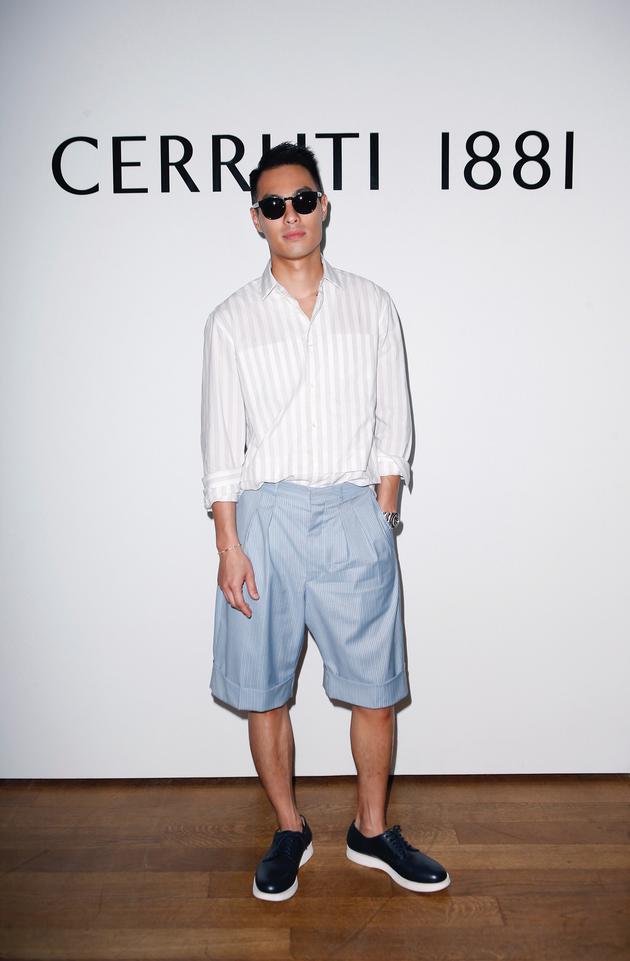 现身CERRUTI1881 2018春夏男装秀场