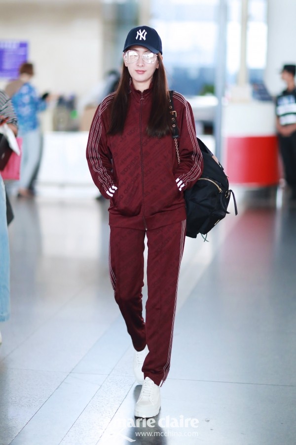 AdidasɫLogoӡ˶װ